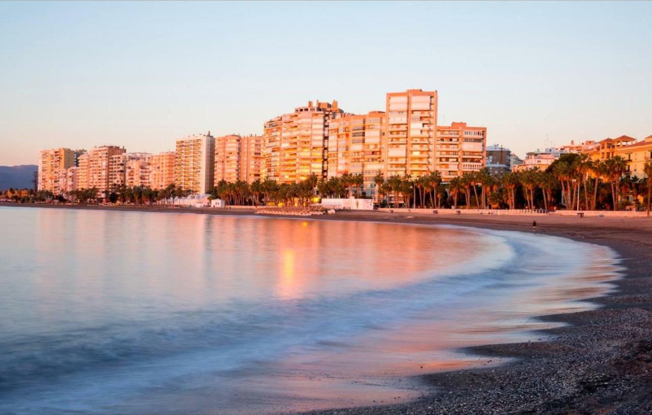 Malaga Beach Apartment Exterior photo